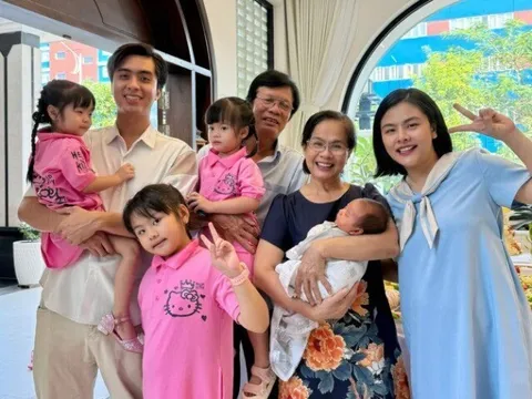 Vân Trang lần đầu đưa cặp sinh đôi về nhà ngoại sau 4 năm, ông bà vui ra mặt, hớn hở đón 2 bé vào nhà