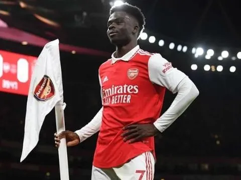 Giải mã sự chững lại của Bukayo Saka tại Arsenal