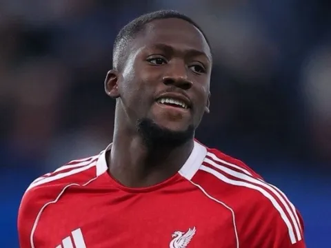 Ibrahima Konate cởi mở với việc gia hạn cùng Liverpool