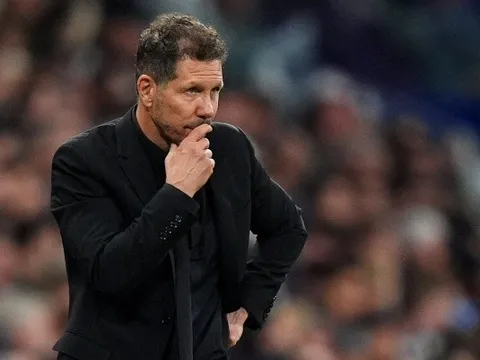 Simeone ca ngợi dàn sao Barcelona của Hansi Flick là phi thường