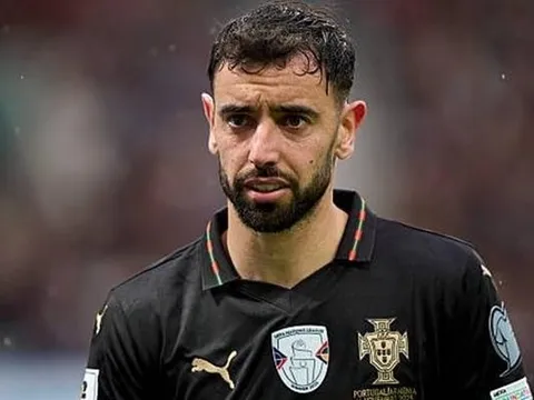 Tin đồn chuyển nhượng sáng 4/4: PSG quan tâm Bruno Fernandes; Liverpool tính đại tu đội hình