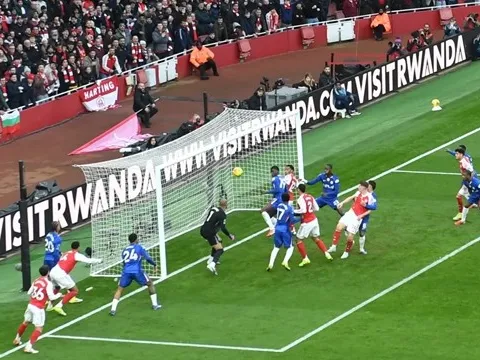 Arsenal vẫn dẫn đầu Ngoại hạng Anh dù mất vũ khí bóng chết