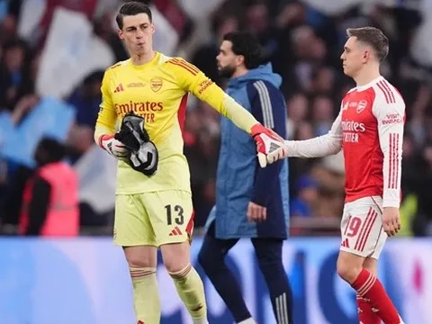 Arteta đang mạo hiểm với tương lai của Arsenal vì Kepa