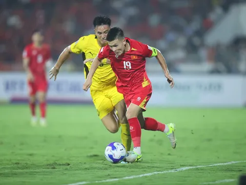 Tuyến giữa tuyển Việt Nam và bài toán mỏ neo của HLV Kim Sang-sik