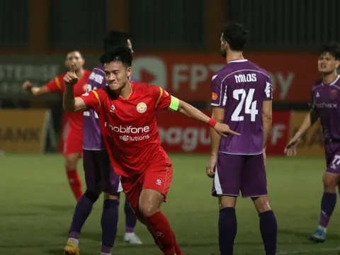 Sút hỏng 11m, Thanh Nhàn "lập công chuộc tội" cho PVF-CAND trước Becamex TPHCM