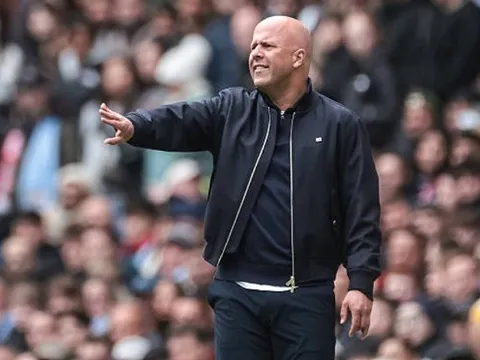 Arne Slot chỉ ra nguyên nhân khiến Liverpool thảm bại Man City