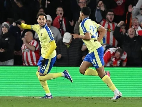 Southampton tạo địa chấn khi quật ngã Arsenal tại FA Cup