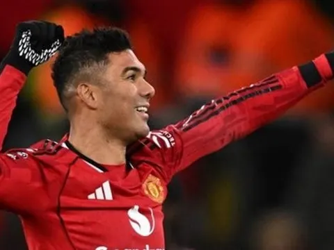 Giggs chỉ tên hai tiền vệ giúp Man Utd lột xác tuyến giữa