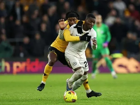 Man Utd sẵn sàng kích nổ bom tấn Moises Caicedo từ Chelsea