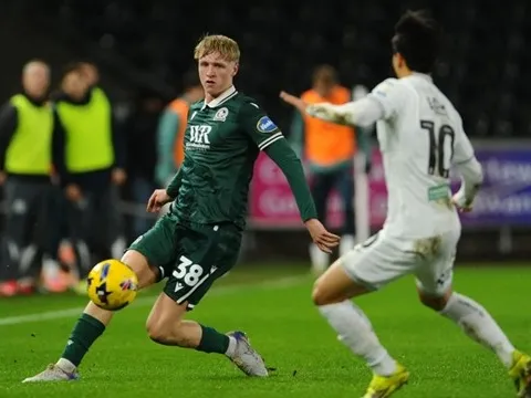 Man Utd săn Tom Atcheson để tránh lặp lại sai lầm Wharton