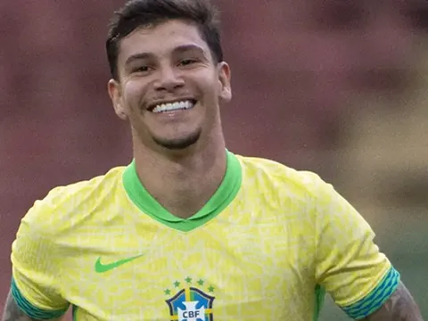 Liverpool và PSG đại chiến vì "thần đồng" 40 triệu euro Erick Bele