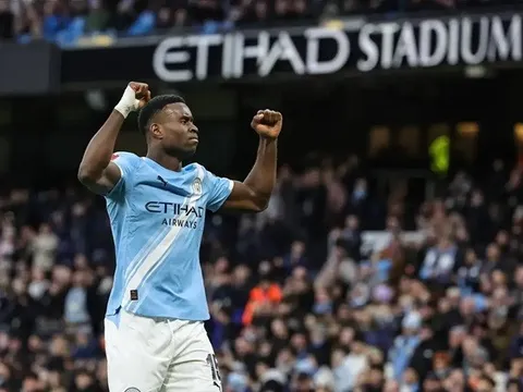 Liverpool trả giá đắt vì vồ hụt Marc Guehi