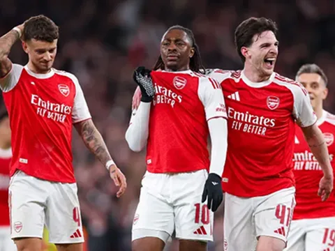 Richards tin Arsenal đủ sức hủy diệt Barcelona