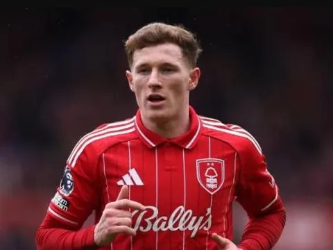 Man City rút lui mở đường cho MU mua Elliot Anderson