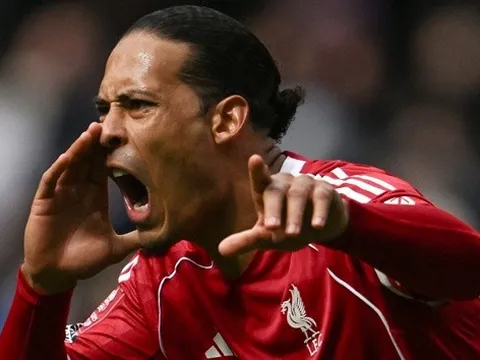 Van Dijk tố cầu thủ Liverpool bỏ cuộc trong trận thua Man City