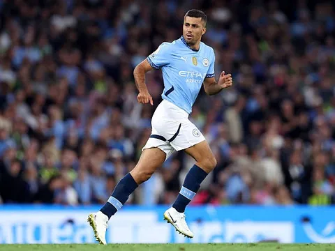 Man City và nỗi đắn đo mang tên Rodri
