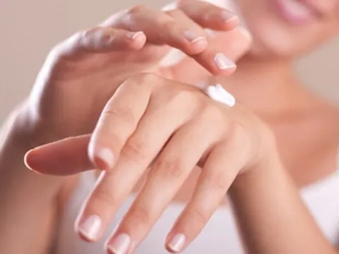 5 bước chăm sóc da tay giúp mềm mịn, giảm khô ráp hiệu quả mỗi ngày