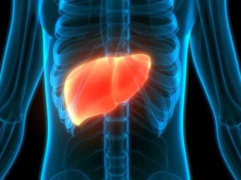 5 dấu hiệu vào buổi sáng cảnh báo suy gan giai đoạn nặng