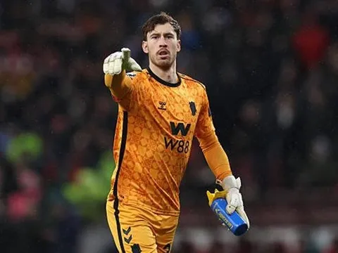 Chelsea sẵn sàng chi 60 triệu bảng mua thủ môn Robin Roefs