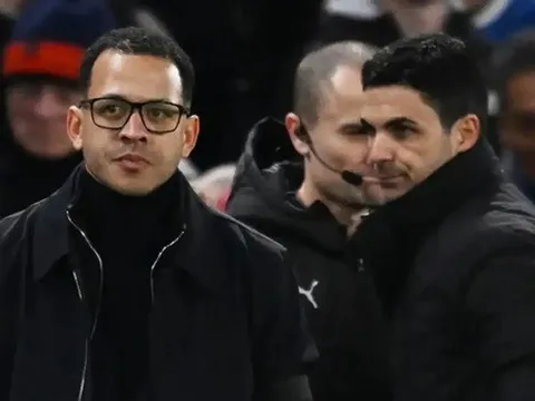 Arsenal khó vô địch nếu Chelsea không cản Man City