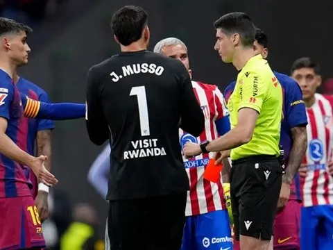 CEO Atletico nổi giận vì bị xử ép trước Real và Barca