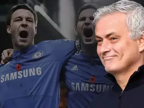 Những gã đàn ông thép đã khóc như đứa trẻ vì Mourinho