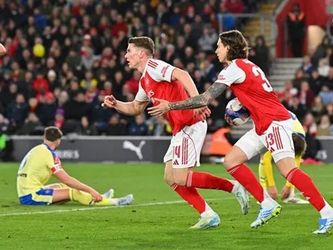 Arsenal nắm 97% cơ hội vô địch Ngoại hạng Anh dù vừa thua sốc