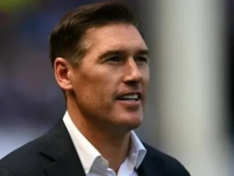 Gareth Barry thúc giục MU sớm dứt điểm vụ Elliot Anderson