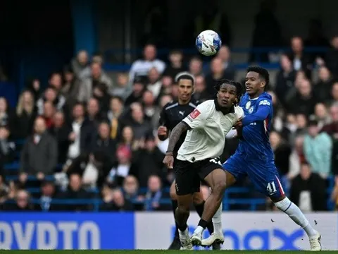 Ngòi nổ Estevao sẽ giúp Chelsea vượt bão Ngoại hạng Anh