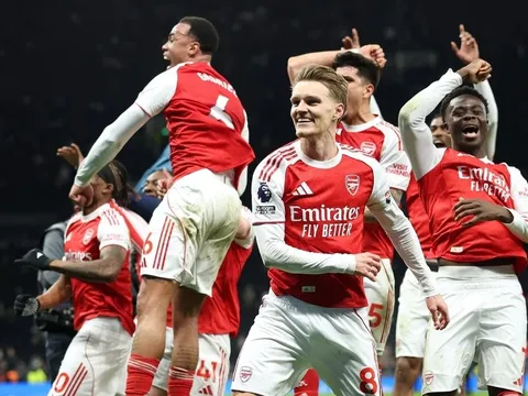 Thắng 5 trận nữa, Arsenal vô địch Ngoại hạng Anh