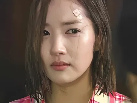 Hờ hững với chồng khi mang bầu, nửa đêm tôi điếng người phát hiện anh ngoại tình