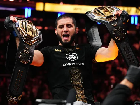 Makhachev và Topuria: Ai nói dối trong màn kịch 'siêu đại chiến' bất thành?