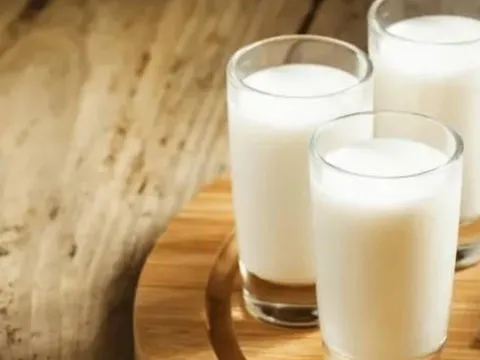 Uống sữa lúc nào tốt nhất: Buổi sáng hay buổi tối? Thời gian vàng bạn không nên bỏ qua