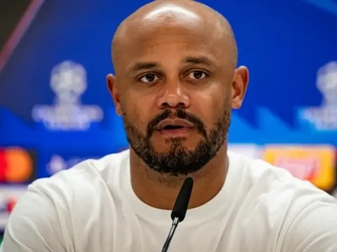 Kompany khẳng định Bayern không ăn mừng sau khi đánh bại Real