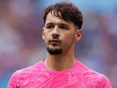 Tottenham gia nhập cuộc đua giành sao Man City thay Vicario