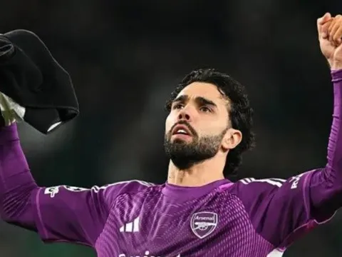 David Raya là chìa khóa mở ra vinh quang cho Arsenal