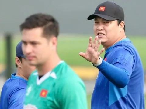 HLV Lee Woon-jae xây bức tường thép cho tuyển Việt Nam