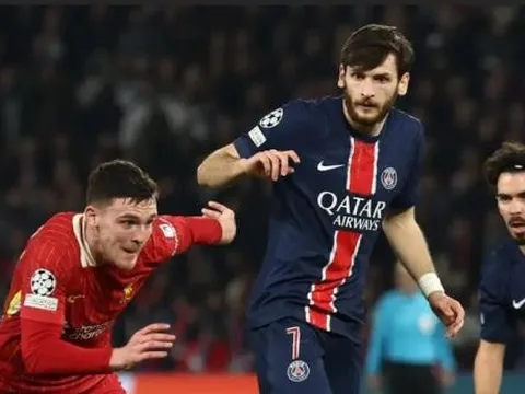 Liverpool trả giá đắt vì bỏ lỡ phù thủy Kvaratskhelia