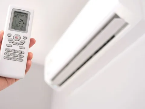 Ban đêm nên đặt điều hòa bao nhiêu độ để tiết kiệm điện?
