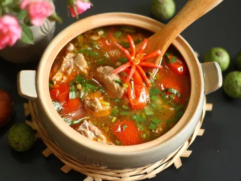 Cách nấu canh sườn non dưa chua ngon