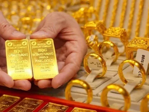 Giá vàng tăng sốc hơn 4 triệu đồng/lượng: Nguyên nhân và dự báo mới nhất