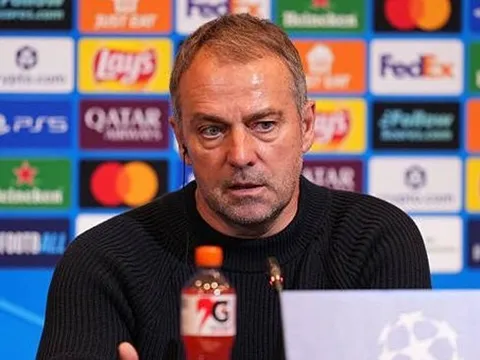 Hansi Flick không hiểu VAR làm gì sau thất bại trước Atletico