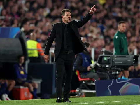 Sự tàn nhẫn giúp Simeone giải "cơn hạn thập kỷ" tại Camp Nou