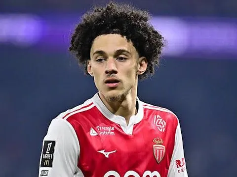 Kỹ thuật của Akliouche sẽ giải bài toán tấn công cho MU