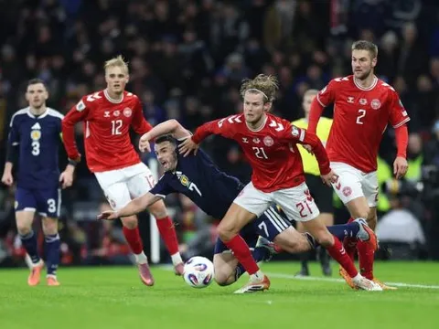 Sporting giảm nửa giá, MU sáng cửa mua Hjulmand