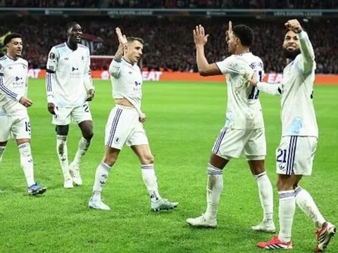 Aston Villa tại Europa League hơn cả một cuộc săn tiền