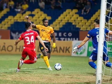 Tăng ngoại binh tại V-League, coi chừng đánh đổi tương lai nội binh
