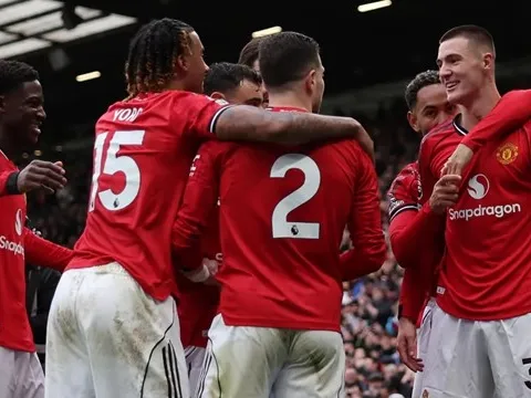 Manchester United xác nhận lịch du đấu hè 2026 gặp PSG và Atletico