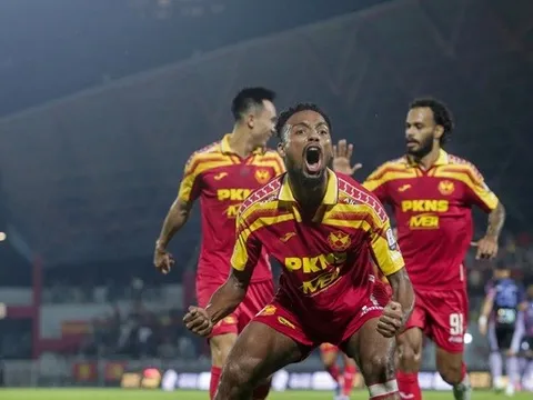 CLB muốn mua Hoàng Hên có đến 3 sao dự World Cup