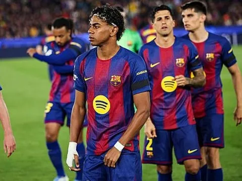 Barca đòi UEFA điều tra trọng tài sau trận thua Atletico